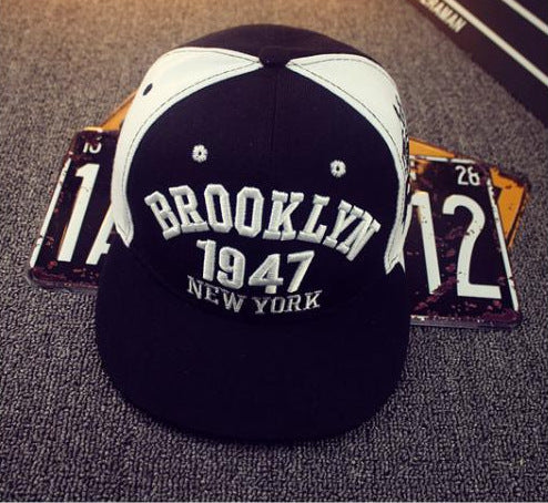 Hip Hop Hat Black And White Elements 1947 Letters Peaked Cap